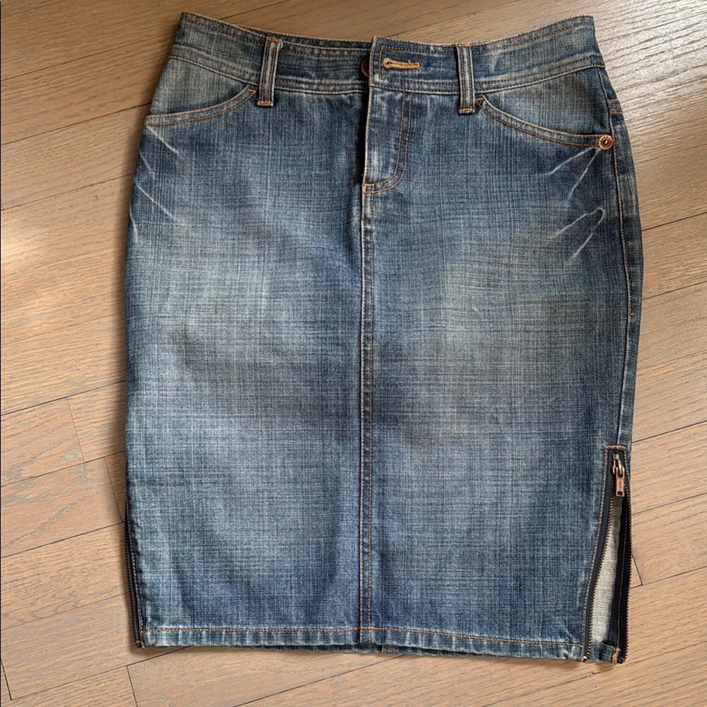 AX Armani Exchange - Women’s Denim Skirt - Classic Straight Fit